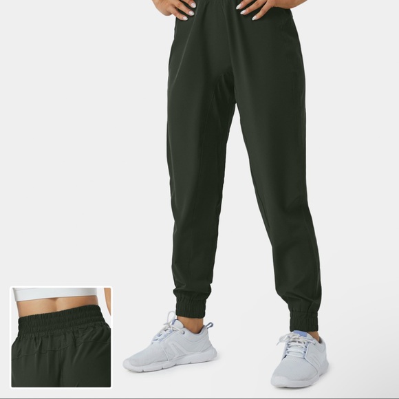NWT HALARA High Waisted Elastic Waistband Hiking Joggers Size: Small Petite - Picture 2 of 7